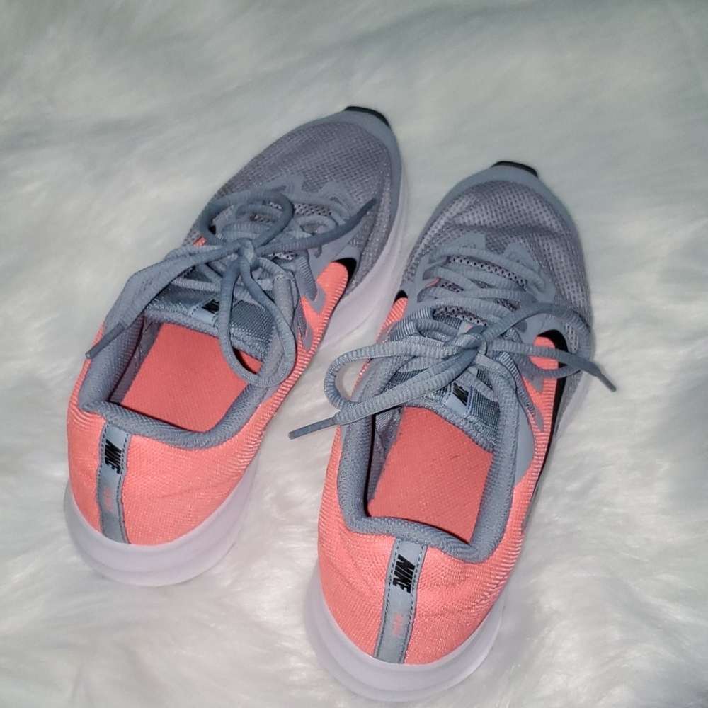 Girls Nike Tennis Shoes